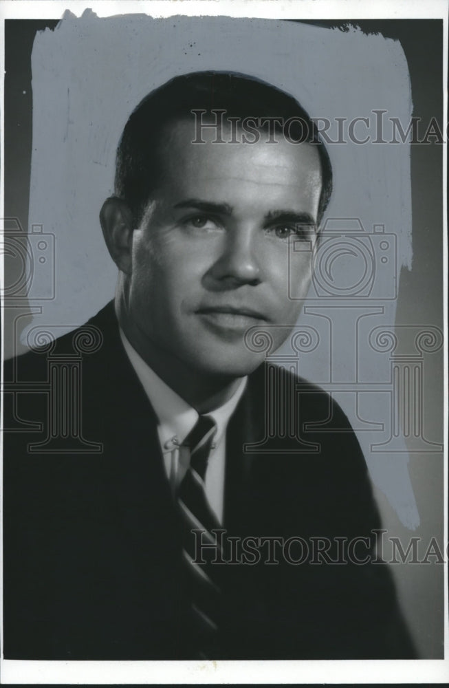 1977 Press Photo Donald E. Boomershine, Birmingham Trust National Bank - Historic Images