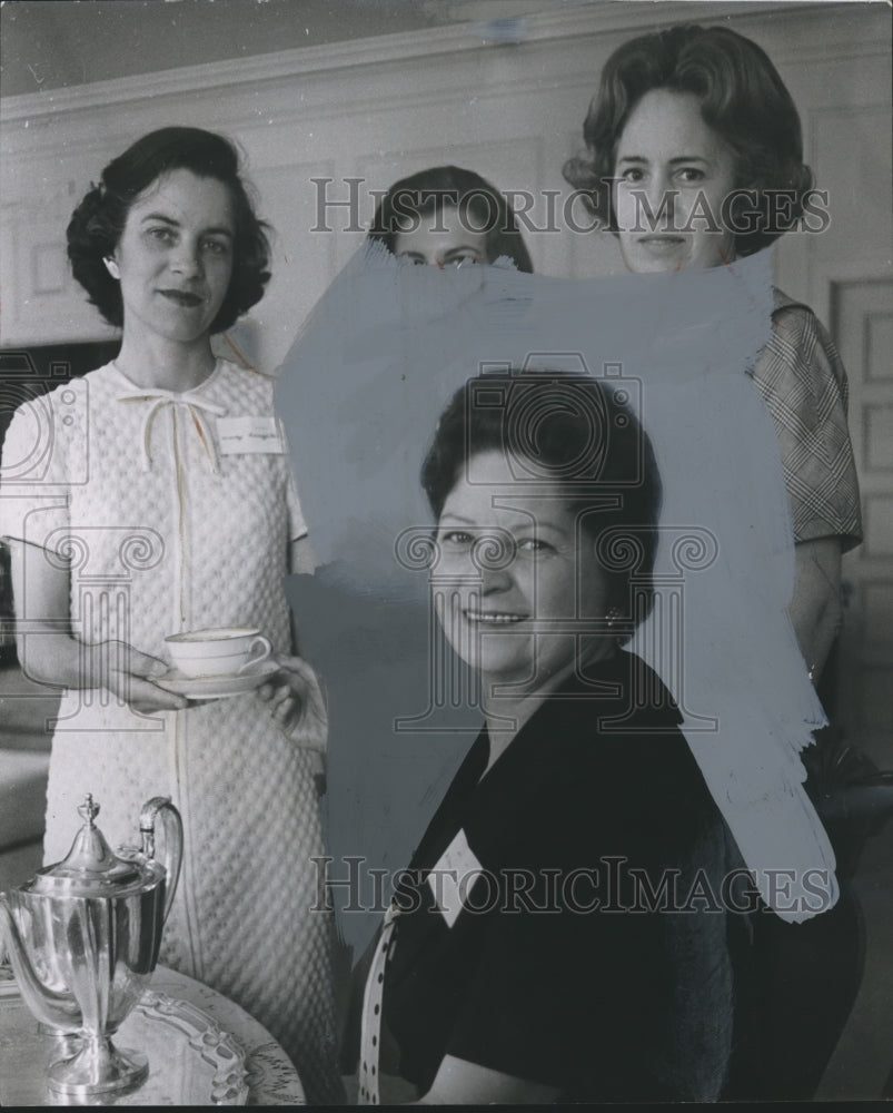 1966, American Association of University Women Members honored at Tea - Historic Images