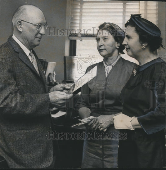 1959 Doctor George Denison with Others at Public Health Workers Meet - Historic Images