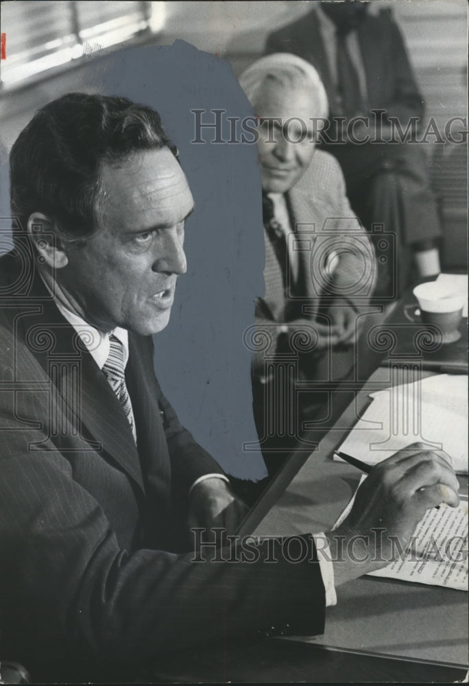 1972, Alabama Rep. John Buchanan &amp; Mayor Seibels at conference - Historic Images