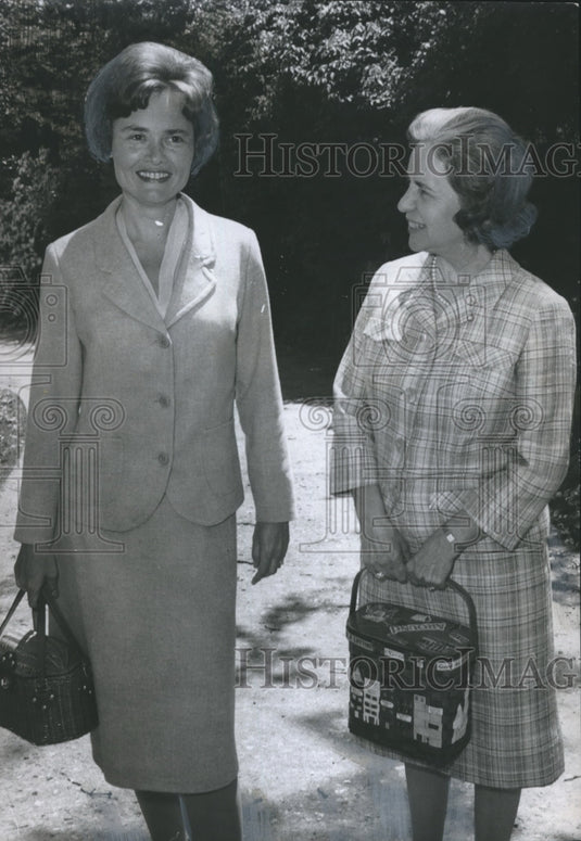 1967, Mrs. John Coleman Jr., Mrs. Claude H. Ford, Scribblers at Party - Historic Images
