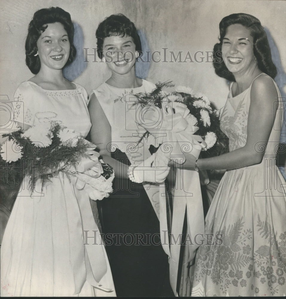 1960, Maid of Cotton contestants in Elmore - abno01536 - Historic Images