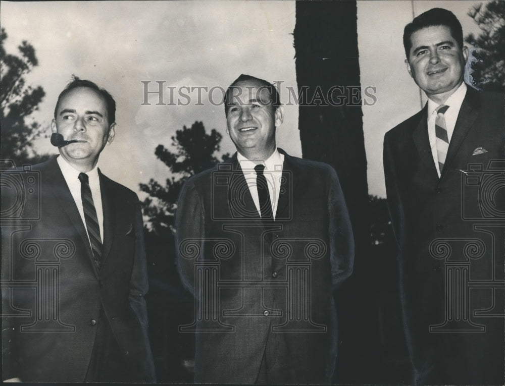 1966 Press Photo Dr. James Edmondson and Dr. David Rowland at Walker College - Historic Images