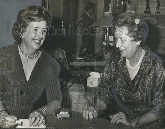 1961 Press Photo Linly Heflin members plan to introduce new "Cook Book" - Historic Images