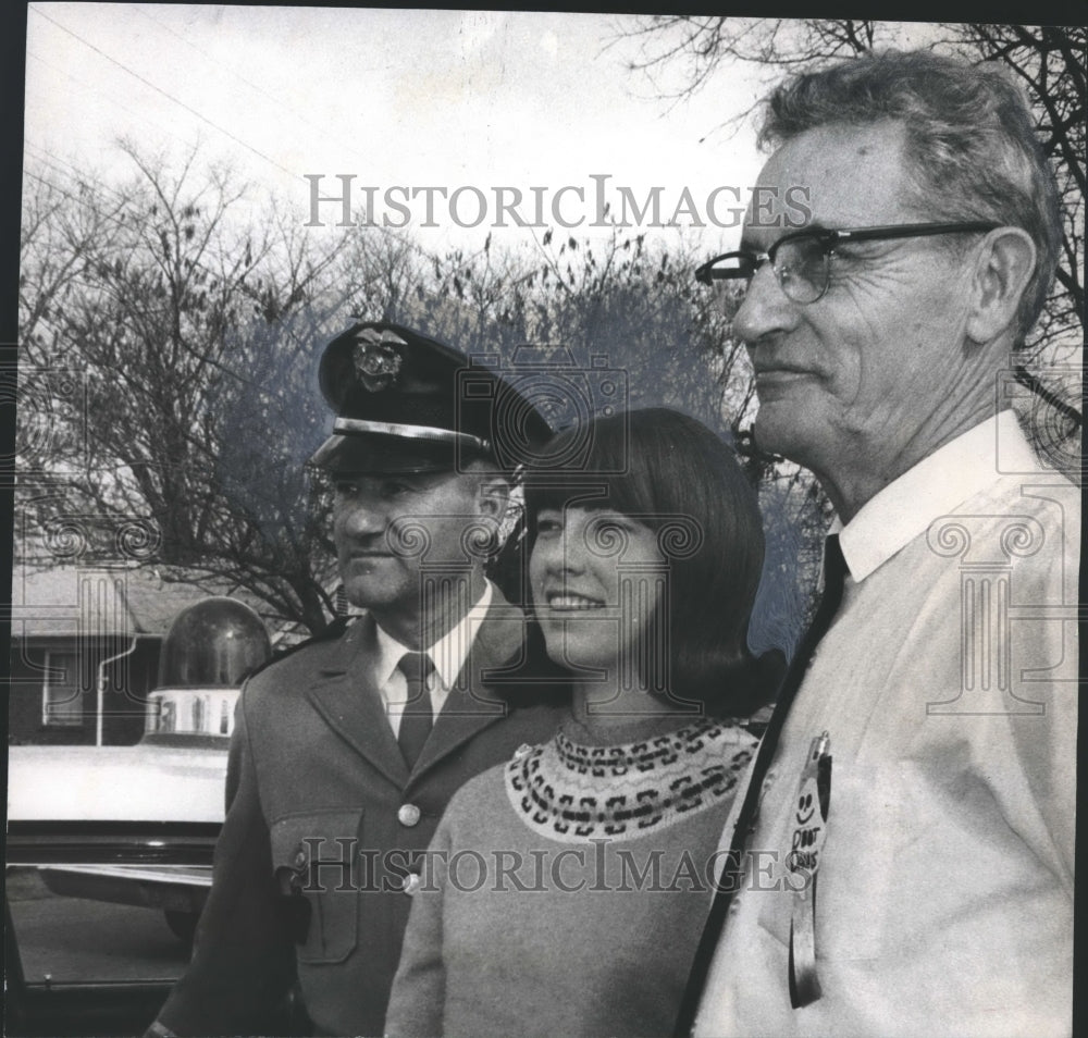 1966, Jones Valley High School - Linda Anderson and Officials - Historic Images