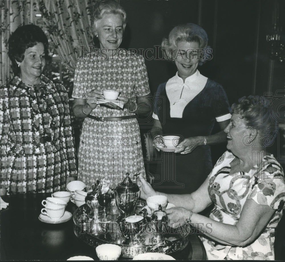 1973, Coffee Party for the Women&#39;s Committee of 100 for Birmingham - Historic Images