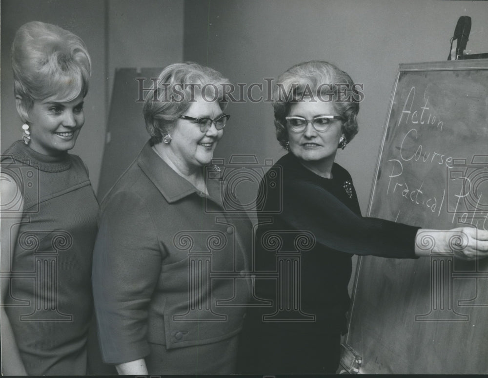 1968, Mrs. Margaret Dillon with Women&#39;s Junior Chamber of Commerce - Historic Images