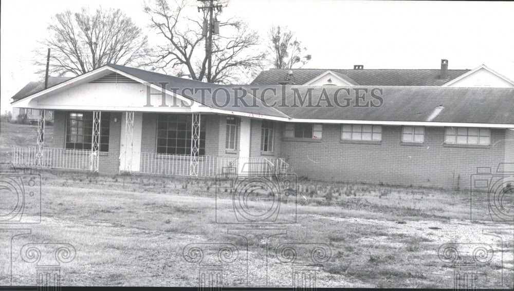 1971, Medical Clinic in Harpersville, Alabama - abno01891 - Historic Images