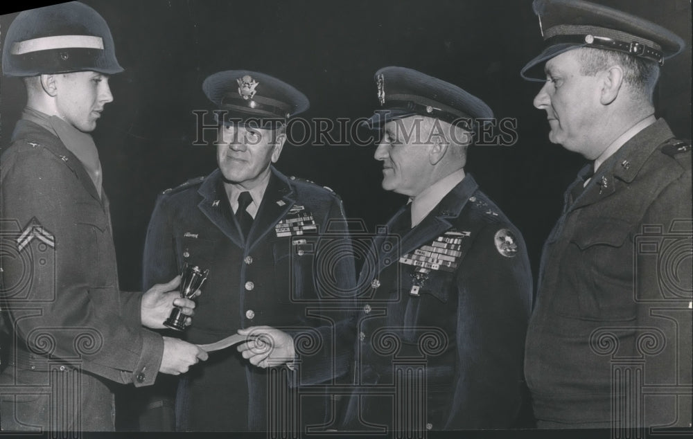 1955 Press Photo Corporal Burton Given "Best Soldier" Award, Fairfield, Alabama - Historic Images