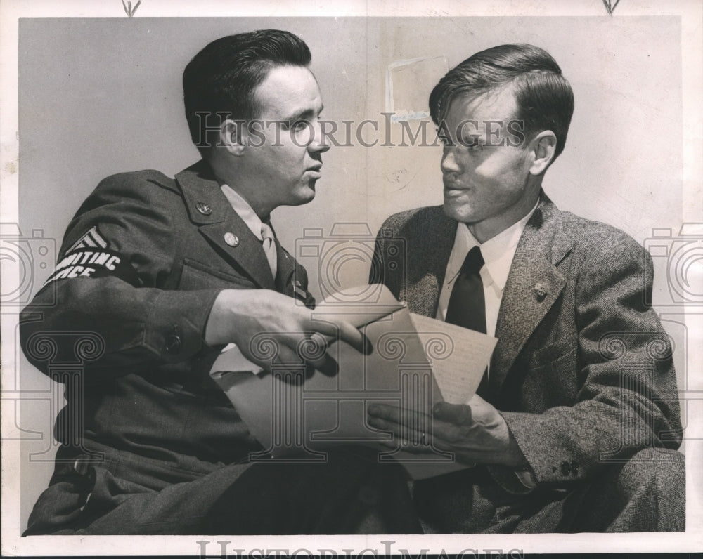 1947 Press Photo Sergeant Nelson, left, With Henry Erwin, U.S. Army Hero - Historic Images