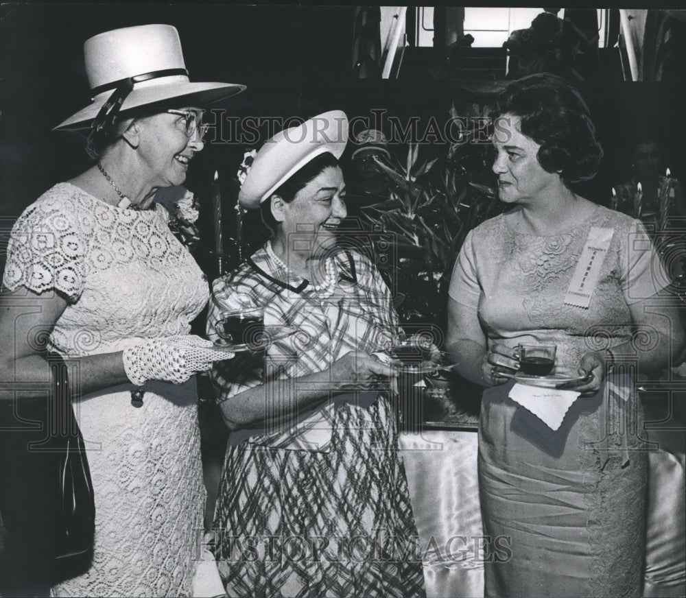 1966, Mrs. Horace Hammond, Birmingham Art Association & others at tea - Historic Images