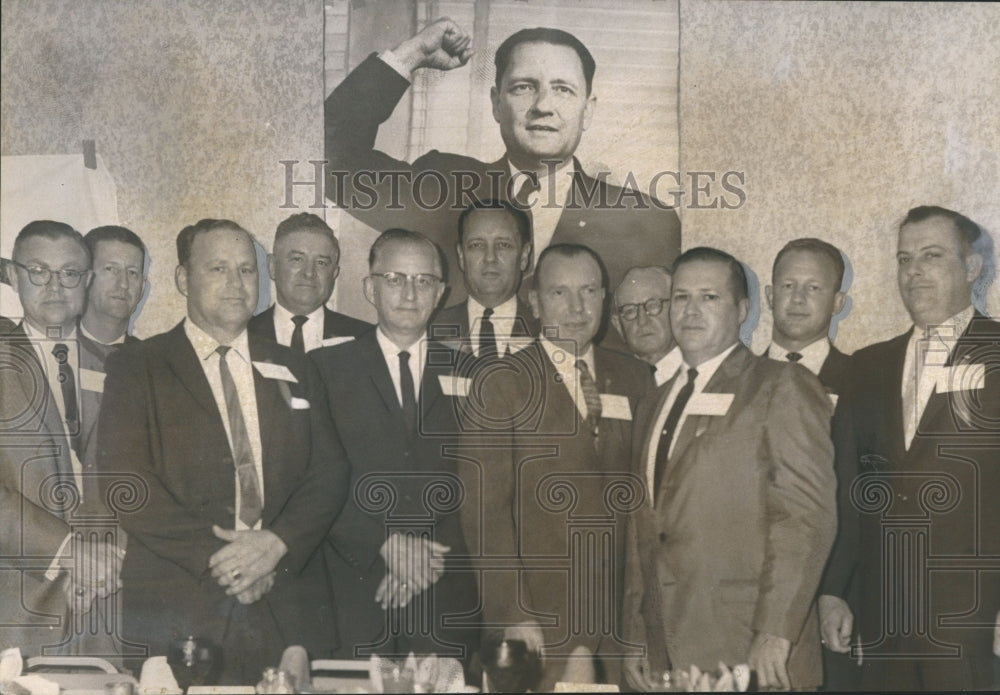 1964 Alabama Representative Carl Elliott honored at dinner - Historic Images