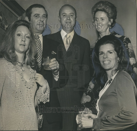 1972 Press Photo Mr. and Mrs. Lawrence Dunham and others at party - abno02070 - Historic Images