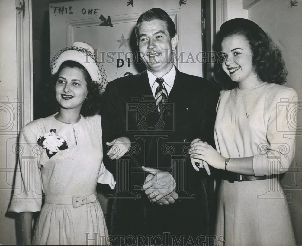 Press Photo Charles Fredericks, of Radio, with Others - abno02082 - Historic Images