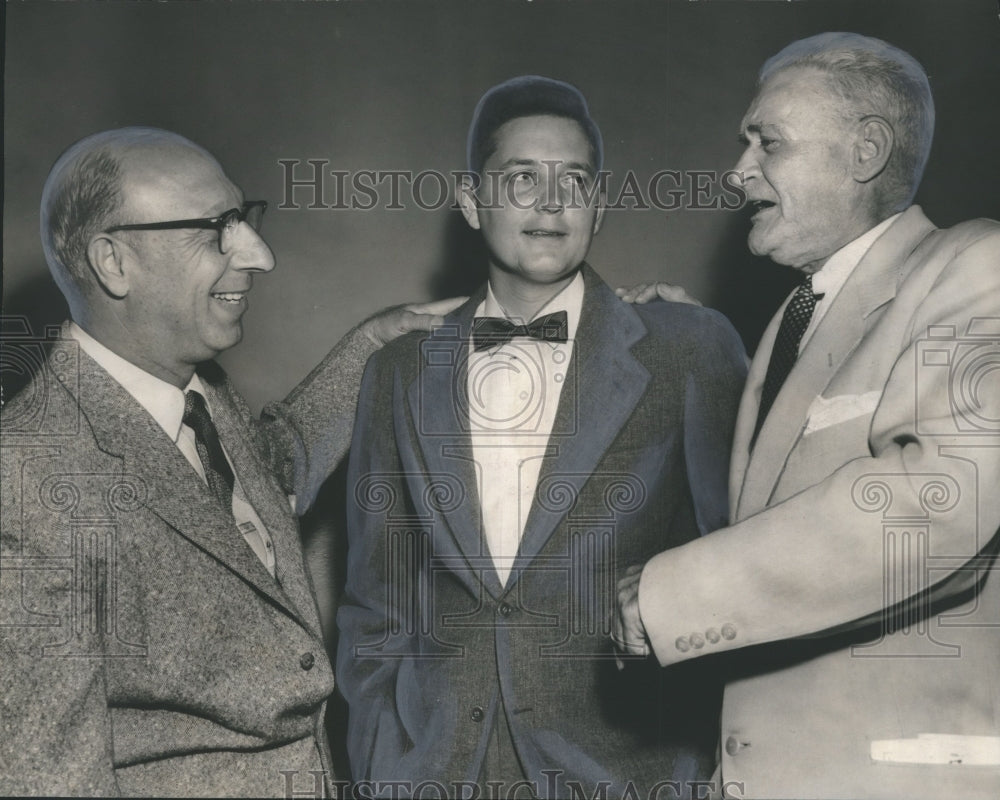 1956 Press Photo William G. Fowler honored for service as deputy solicitor - Historic Images