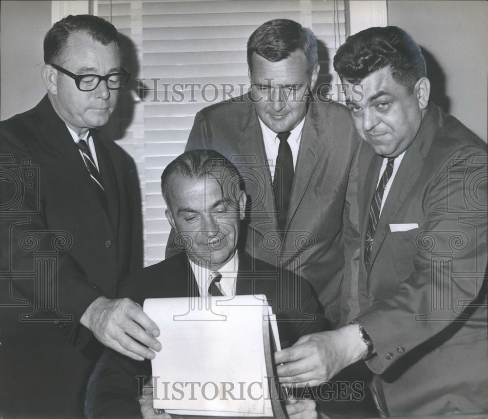 1963 Press Photo New Officers scan final plan for Cullman, Alabama Missile Plant - Historic Images