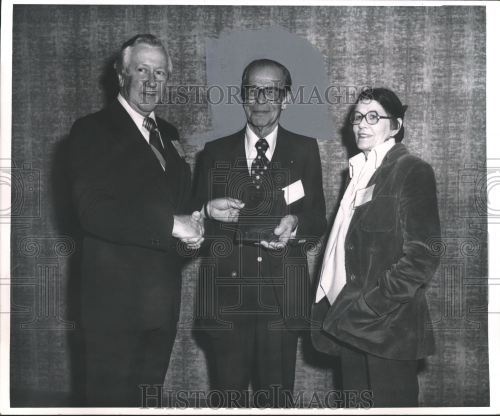 1979, David E. Hampe of U.S. Steel with Others - abno02217 - Historic Images