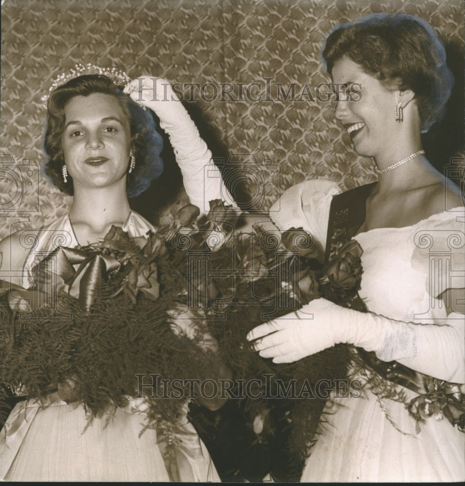 1954, Barbour County Maid of Cotton and Georgia State Maid of Cotton - Historic Images