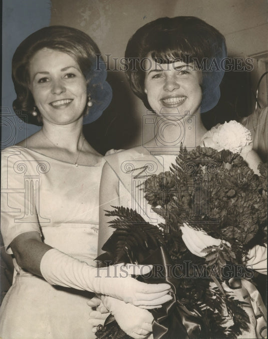 1965 Press Photo Linda Phillips, 1964 & Dianne McEwen, 1965 - Coosa Cotton Maids - Historic Images