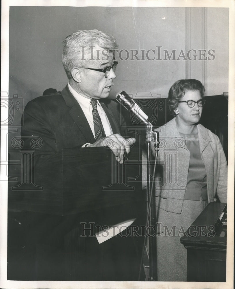 1965, Alabama Senator Larry Dumas of Jefferson speaks at microphone - Historic Images