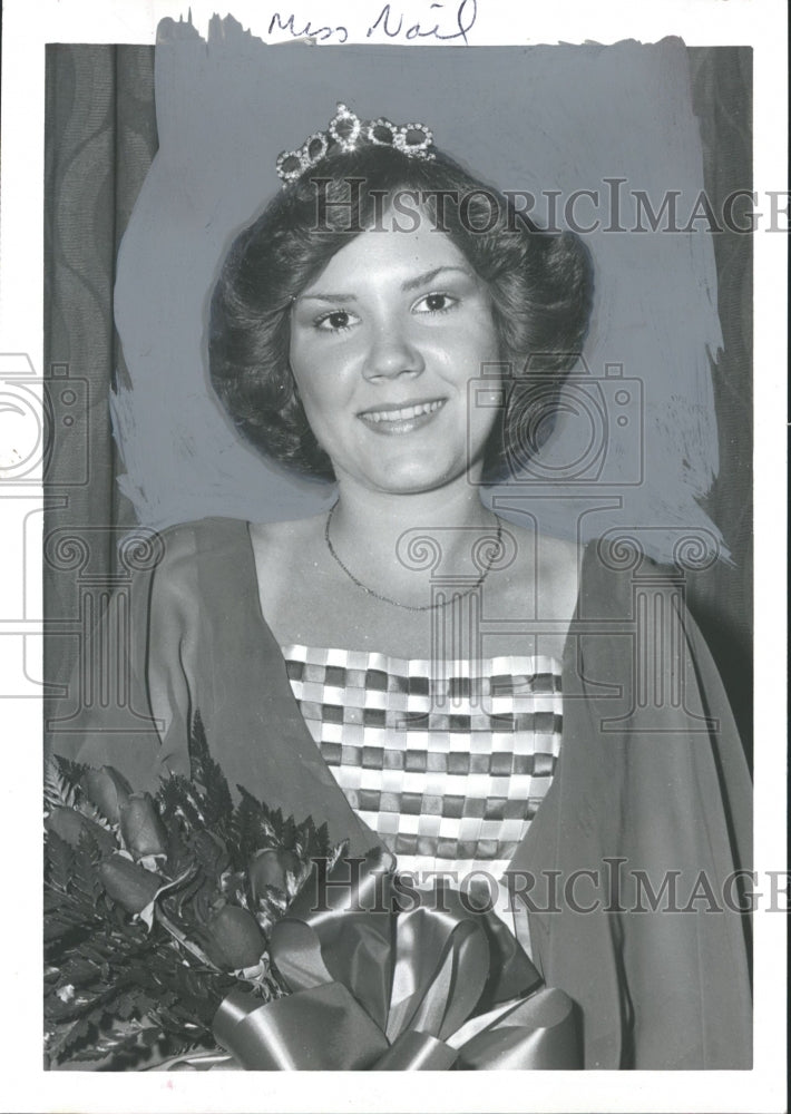 1979 Jefferson County Maid of Cotton Pamela Ann Nail crowned - Historic Images