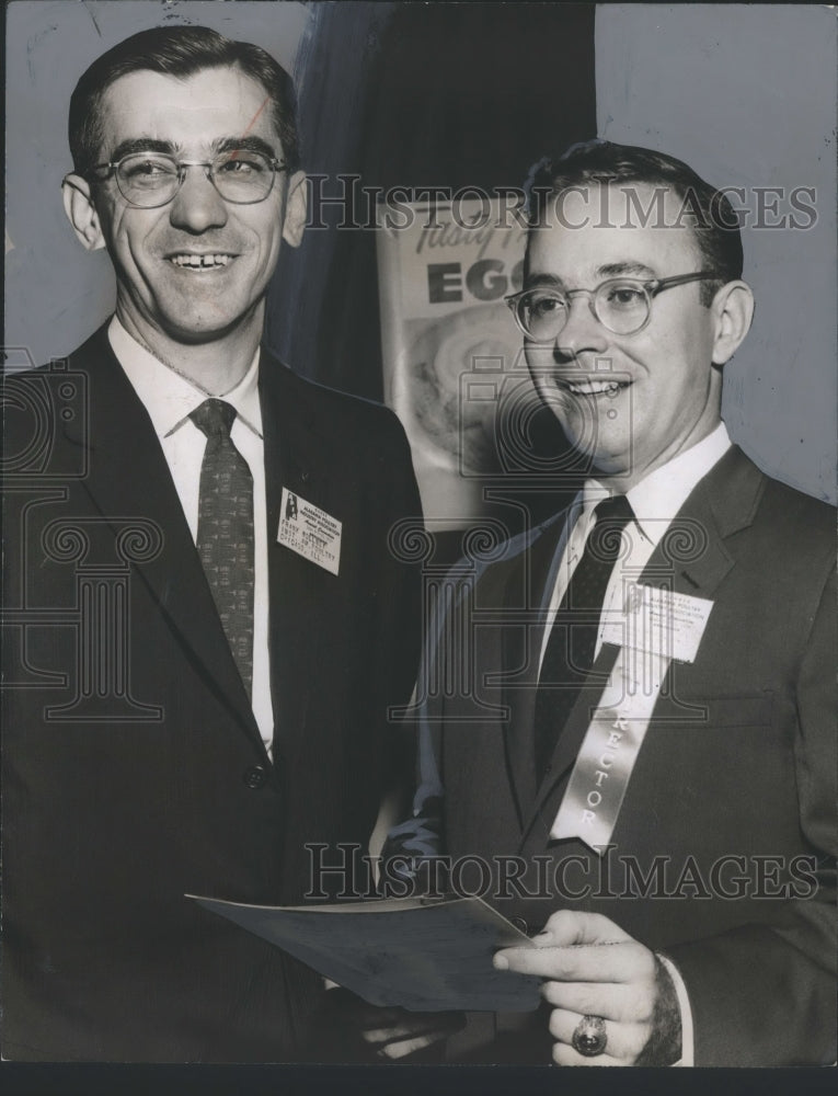 1959 Press Photo Frank G. Wollney and Marshall Durbin Jr at poultry convention - Historic Images