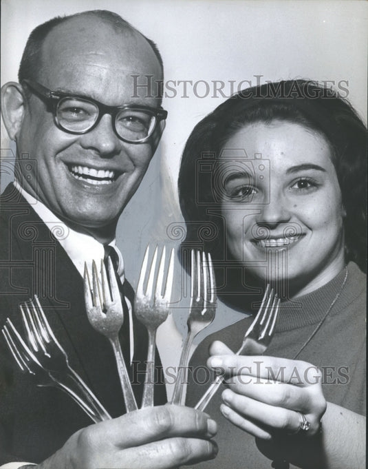 1965 Press Photo Chamber of Commerce public relations director Ron Eason - Historic Images
