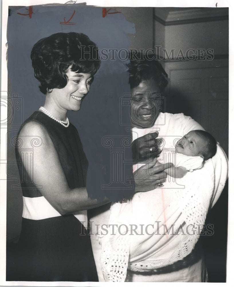 1969, Mrs. John Cox, Scribblers with Woman and Child - abno02413 - Historic Images