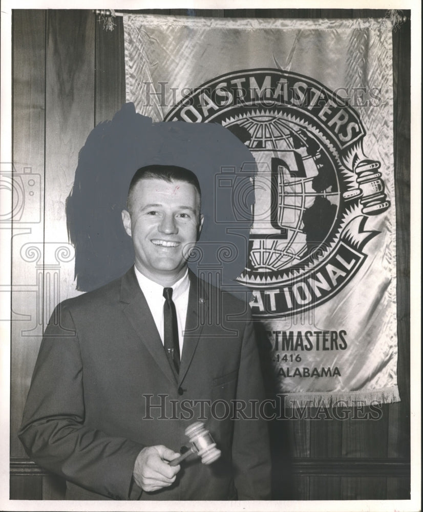 1965 Press Photo Doctor William (Bill) Bellande Birmingham Dentist and Clubman - Historic Images