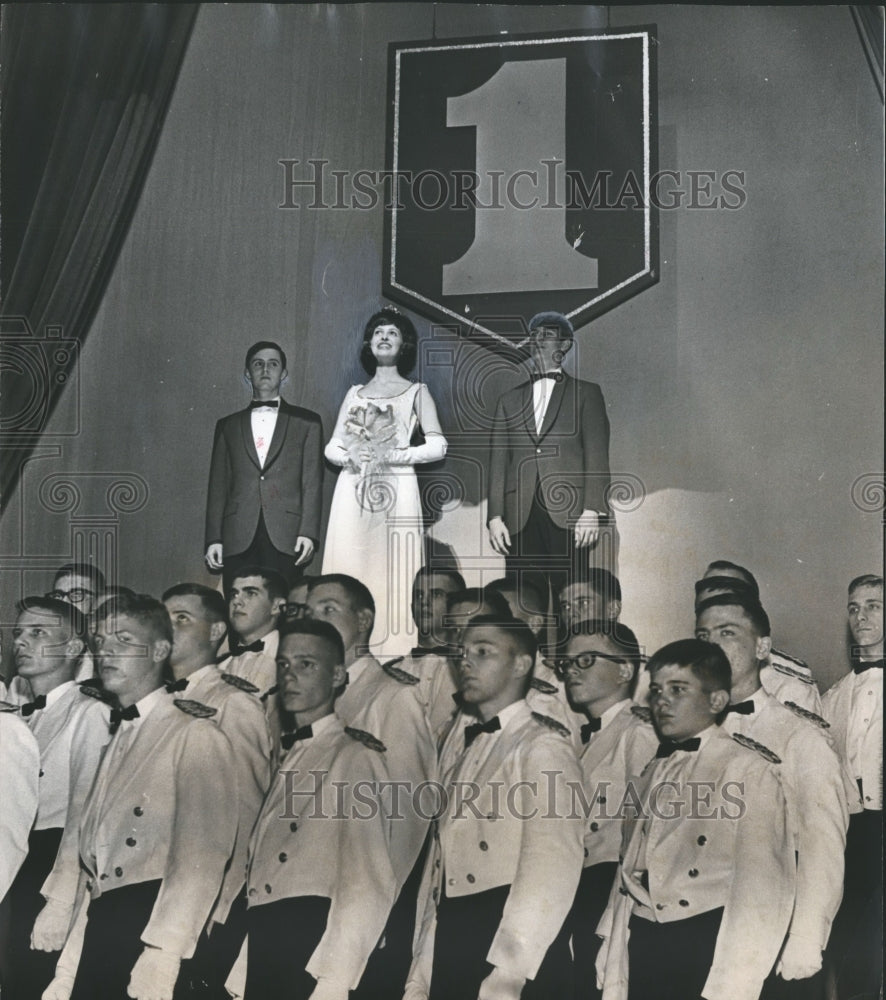 1966, Alabama Junior Miss Ann Fowler of Birmingham with Cadet Chorus - Historic Images