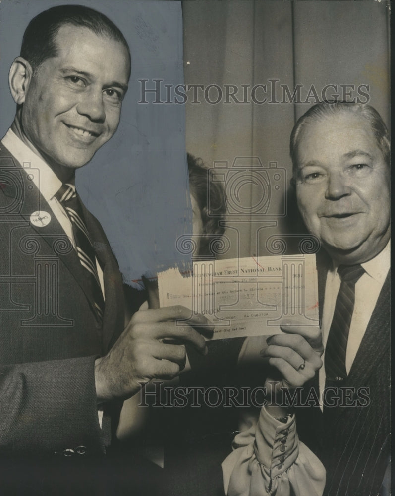 1965 Press Photo U. S. Army General Ed Friend and Cary Nall, Chamber of Commerce - Historic Images