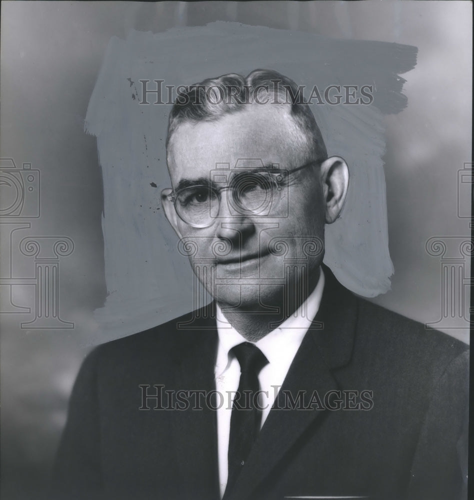 1964 Press Photo Henry J. Hager, Board of Directors, Alabama by Products - Historic Images