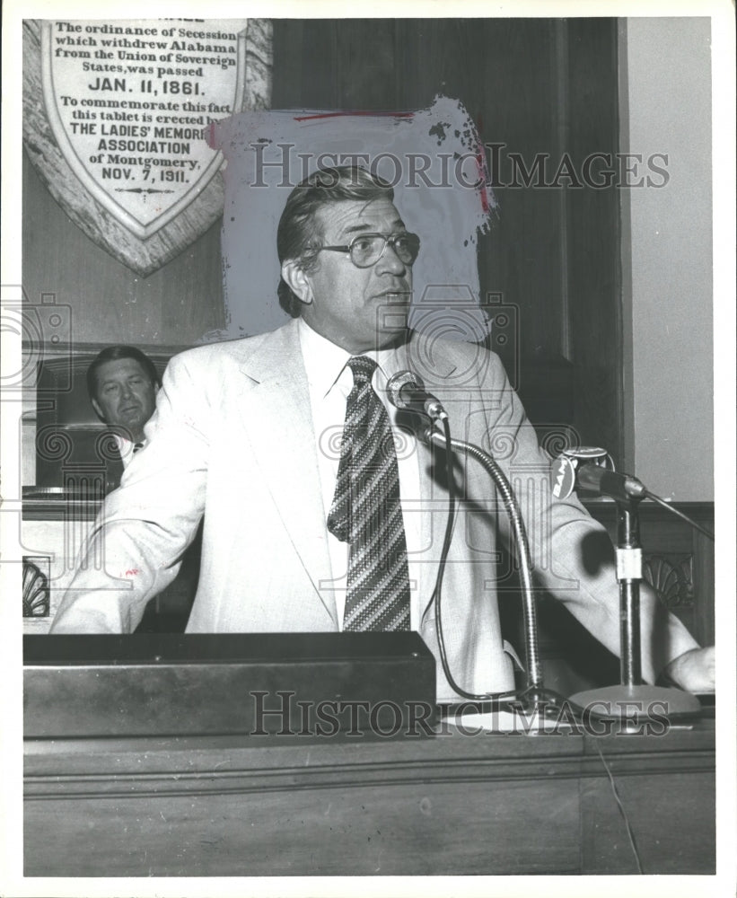 1978, U.S. Representative Bill Dickinson speaks at session - Historic Images