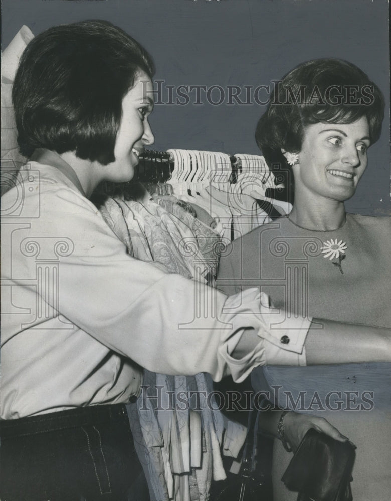 1967, Mrs. James Lawley, Mrs. James Benton, Alabama Shoppers - Historic Images