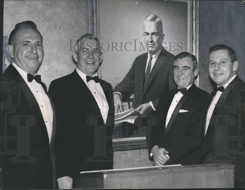 1968 University of Alabama School of Dentistry Banquet Attendees - Historic Images