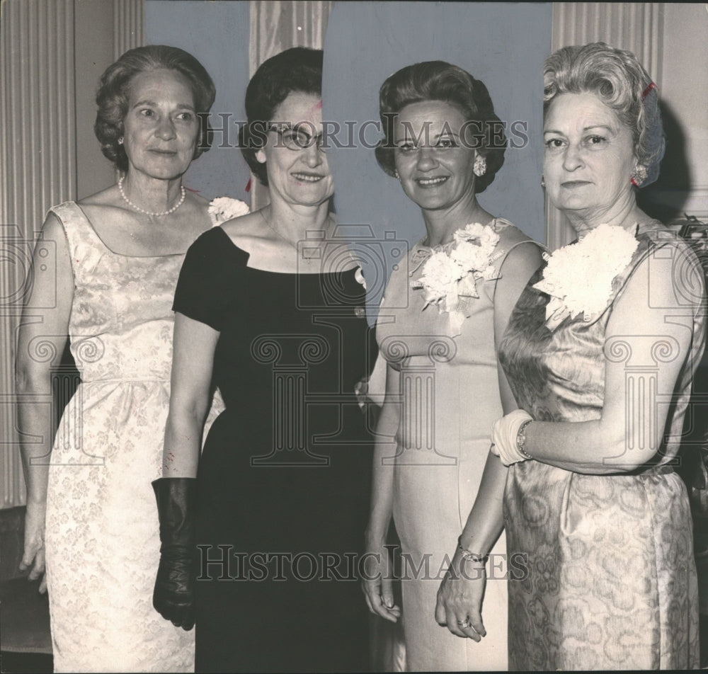 1965, Governor&#39;s Wife Mrs. George Wallace and Attendees at Reception - Historic Images