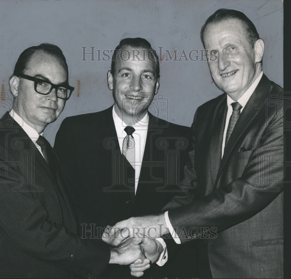 1968, Jack Wallace, Governor Brewer support James Allen for senate - Historic Images