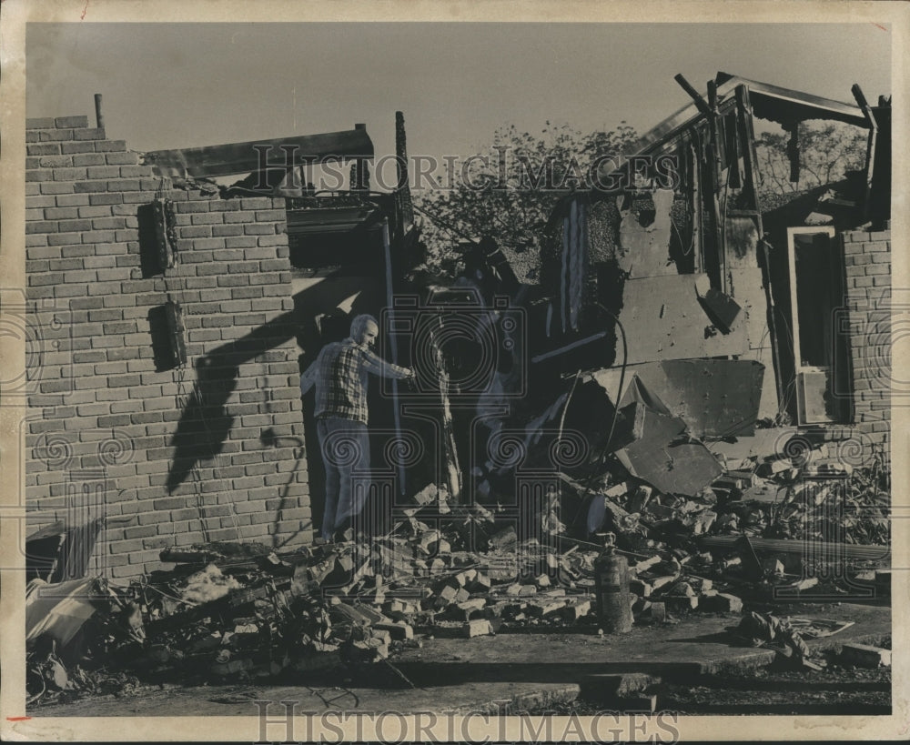 1975 Press Photo Fire at Carrville Jail, Alabama - abno03094 - Historic Images