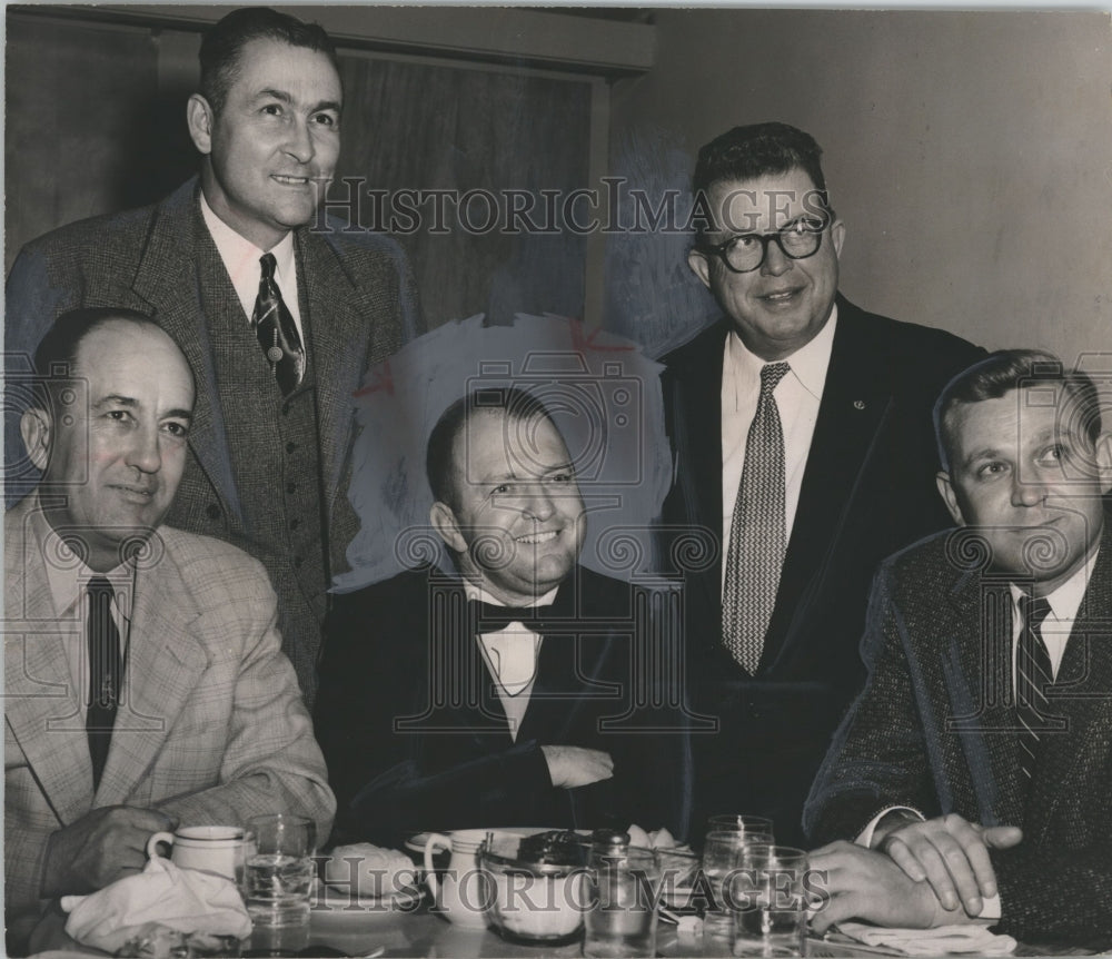 1956 Press Photo Legislators discuss pros, cons of a constitutional convention - Historic Images