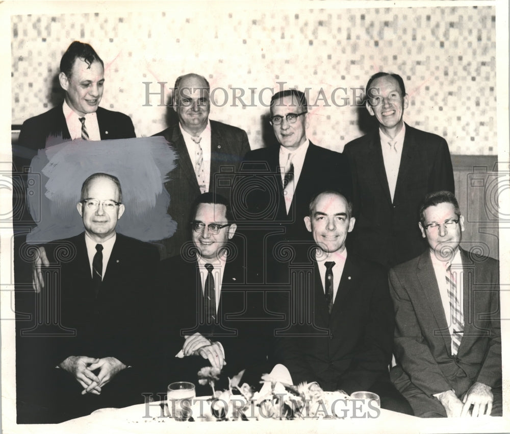 1961 Press Photo J. Harold Wooley, Norwood Exchange Club, with unknown others - Historic Images