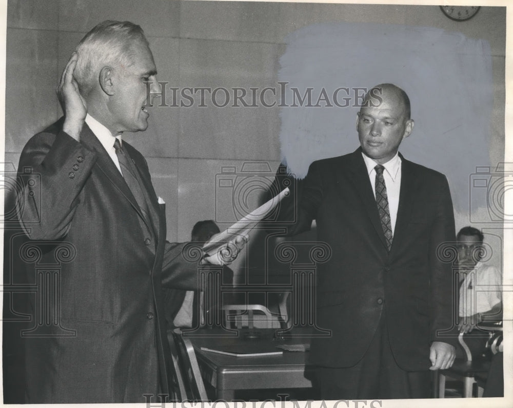 1969 Press Photo Joseph E. Bernard, Judge, sworn in - abno03177 - Historic Images