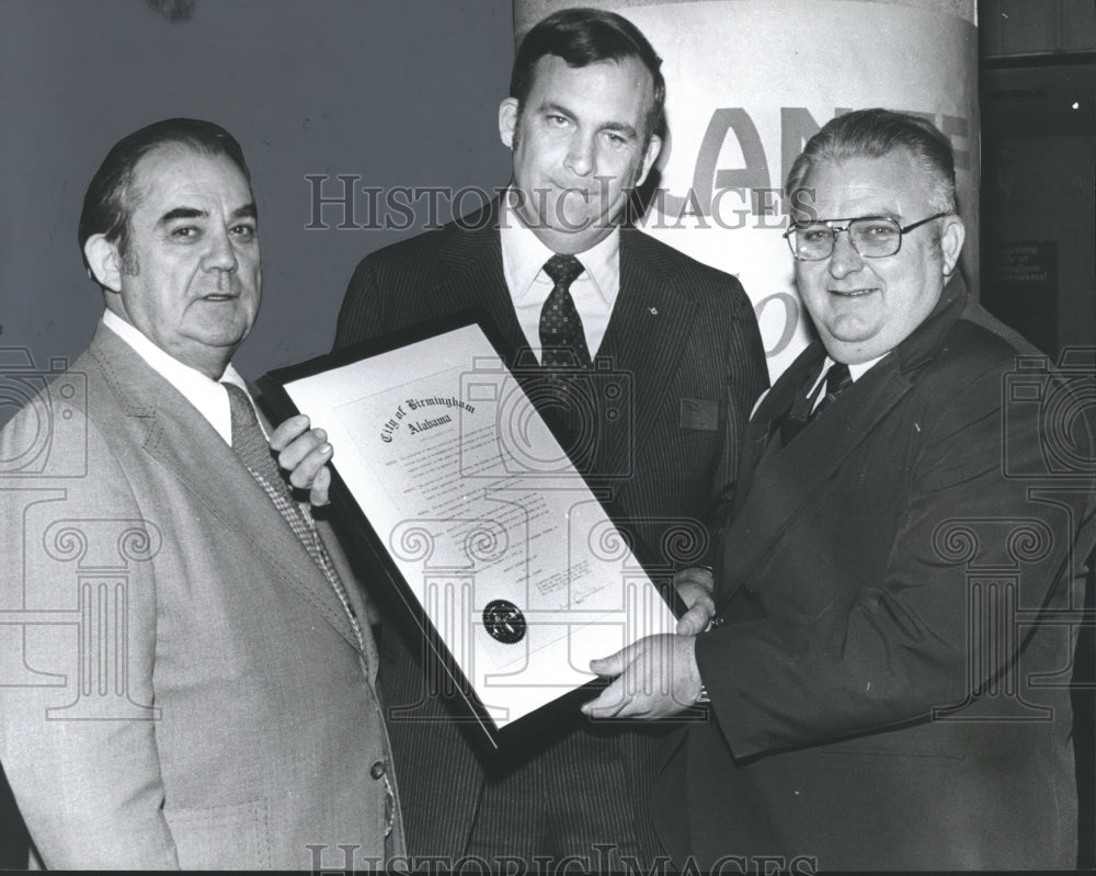 1976 Birmingham, Alabama Mayor David Vann Presents Proclamation - Historic Images