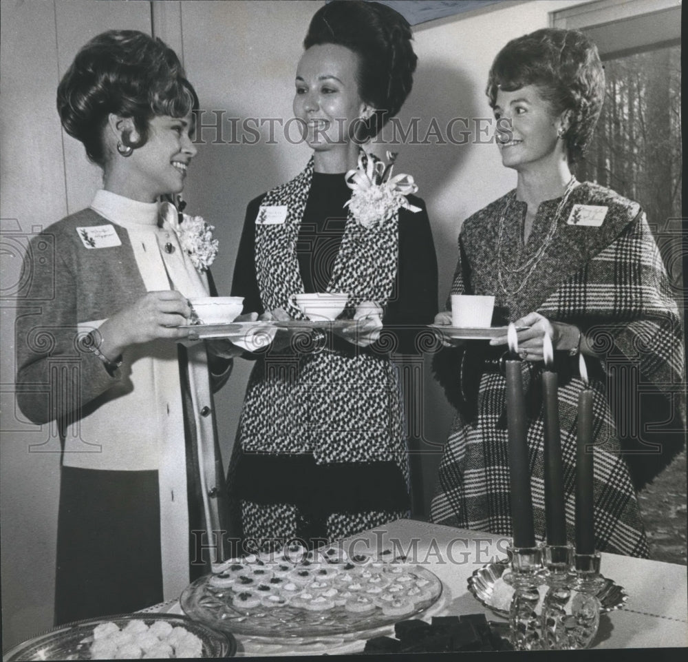 1971 Press Photo New members of Children's Service League honored, Alabama - Historic Images