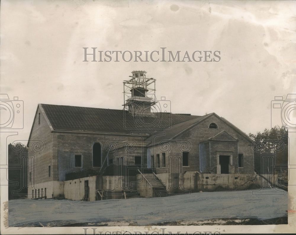 1952 Canterbury-Mountain Brook Methodist Church, Birmingham, Alabama - Historic Images