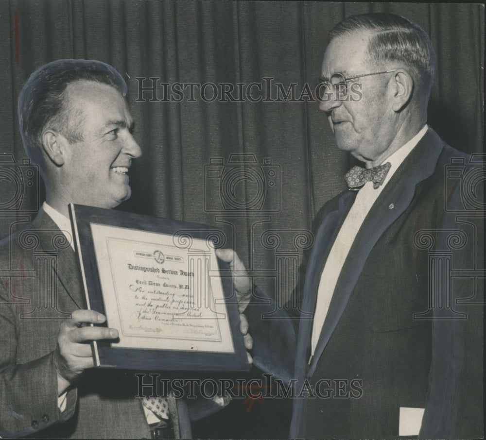 1959 Press Photo Dr. Cecil D. Gaines, Distinguished Service Award, Alabama - Historic Images