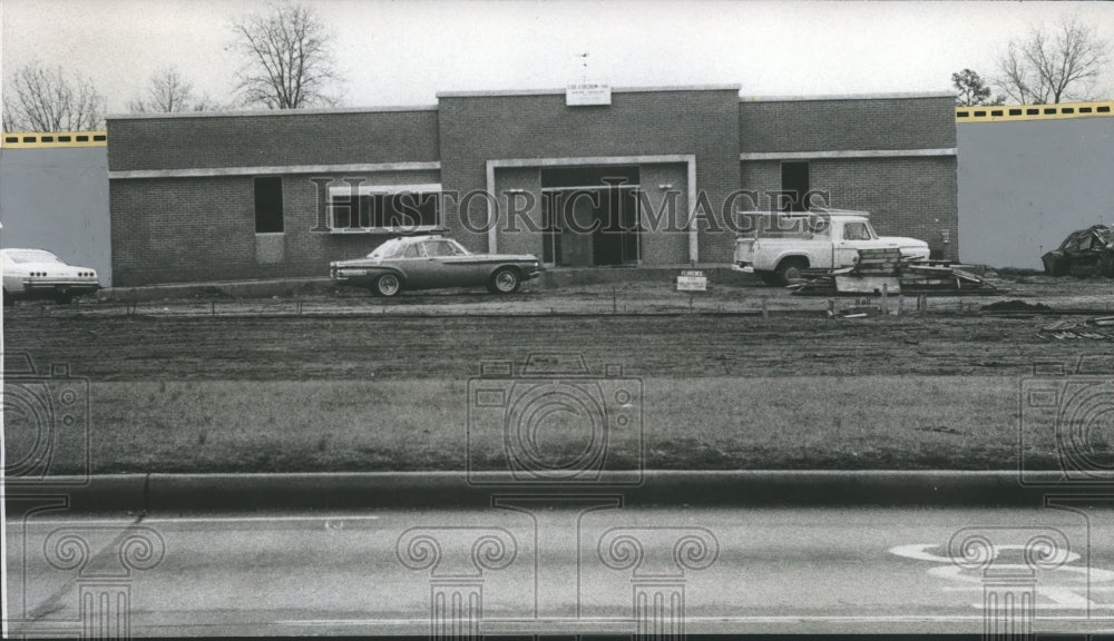 1967, New Southern Bell District Office South in Vestavia, Alabama - Historic Images