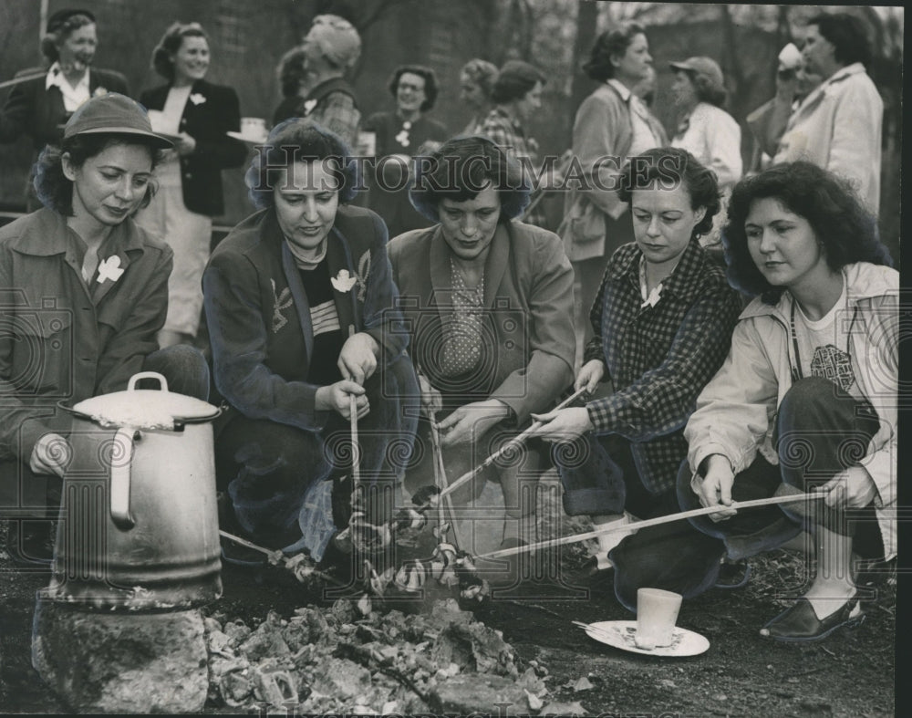 1951, Mrs. Harold Whitlow & Brownie/Girl Scout leaders at cookout, AL - Historic Images