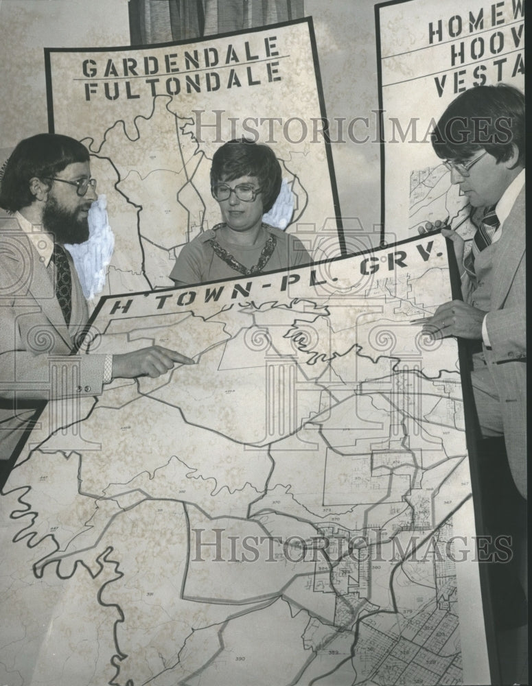 1977, Members of Birmingham Regional Planners review large maps - Historic Images