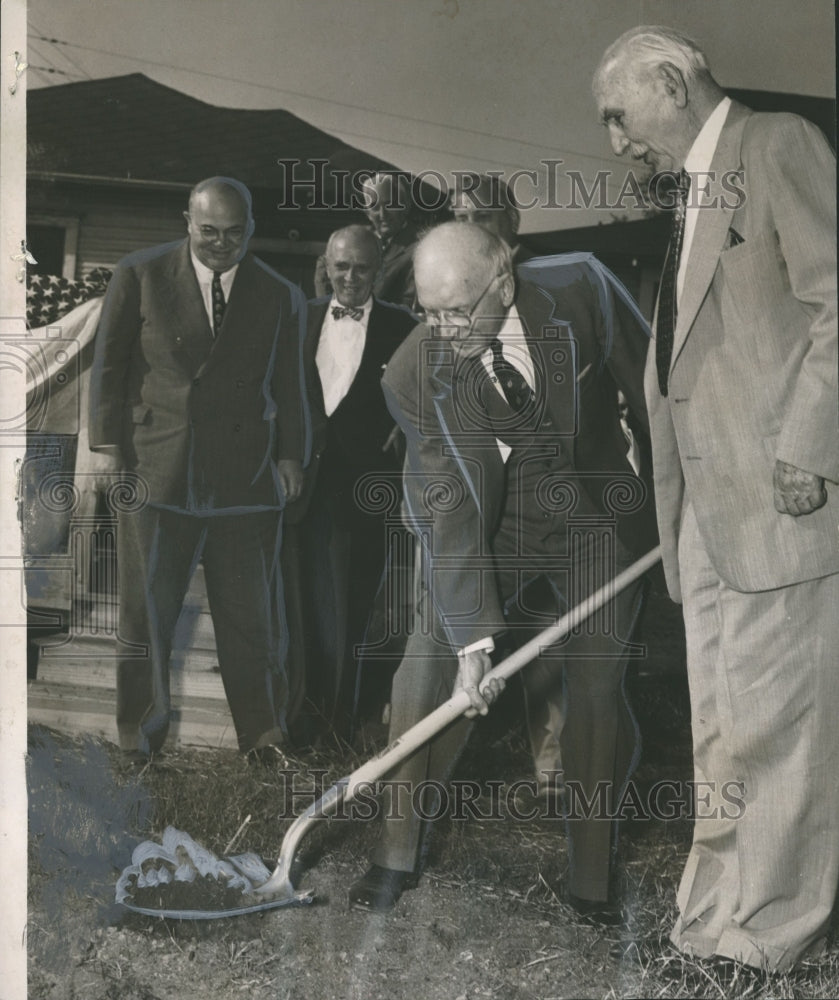 1952 Press Photo Donald Comer participates in Hospital Groundbreaking in Ensley - Historic Images
