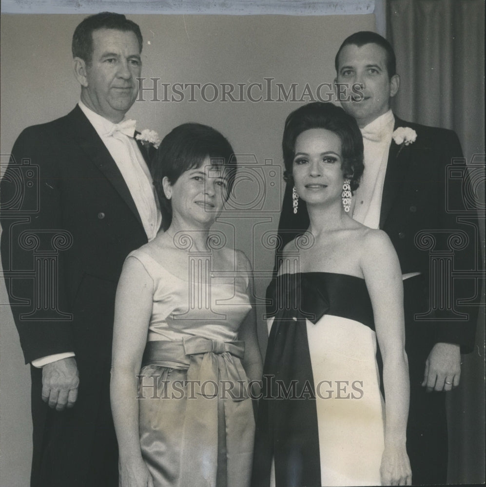 1969 Press Photo Officers of Vestavia Country Club at president's ball - Historic Images